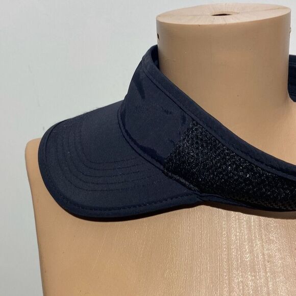 Gaiam Women's Black Classic Fitness Mesh Back Visor Hat Cap Adjustable - Picture 6 of 7